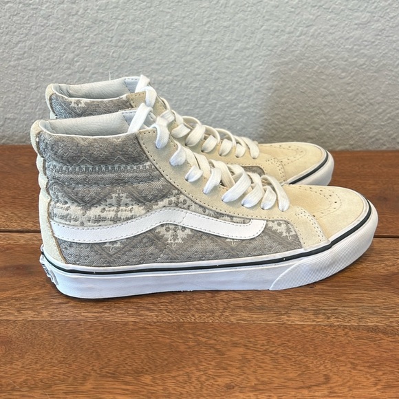 Vans Sk8-Hi Shoe - Picture 1 of 4